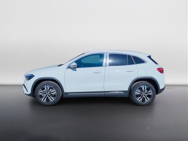 Mercedes-Benz GLA 180 - foto 3 di 4