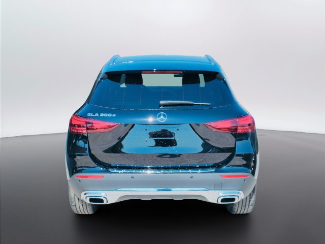 Mercedes-Benz GLA 200 d - foto 4 di 4