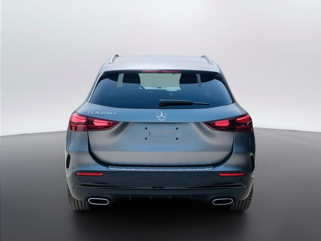Mercedes-Benz GLA 200 d - foto 4 di 4