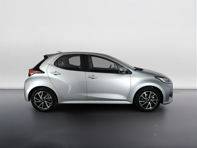 Toyota Yaris IV 2020 - 1.5h Trend - foto 3 di 4