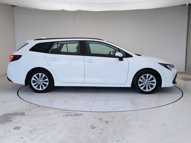 Toyota Corolla XII 2023 Touring Sports - Touring Sports 1.8h Ac - foto 4 di 4