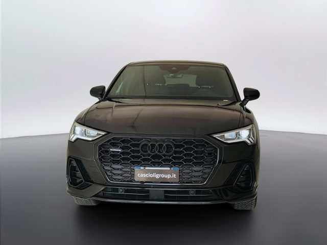Audi Q3 I 2019 Sportback - Sportback 35 2.0 tdi S line e - foto 2 di 4
