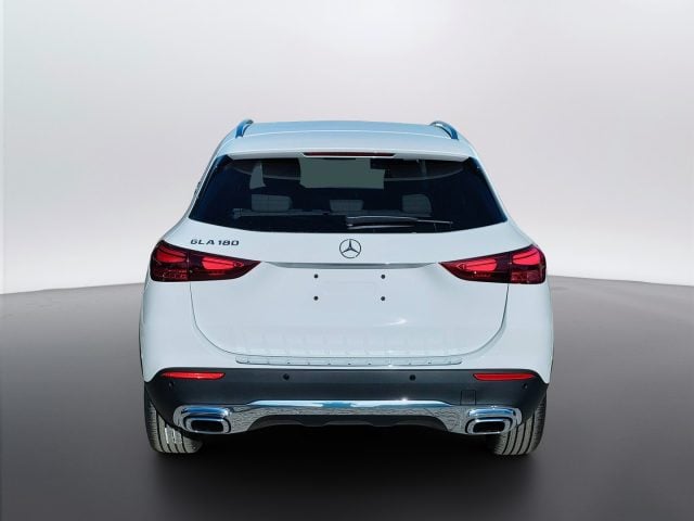 Mercedes-Benz GLA 180 - foto 4 di 4
