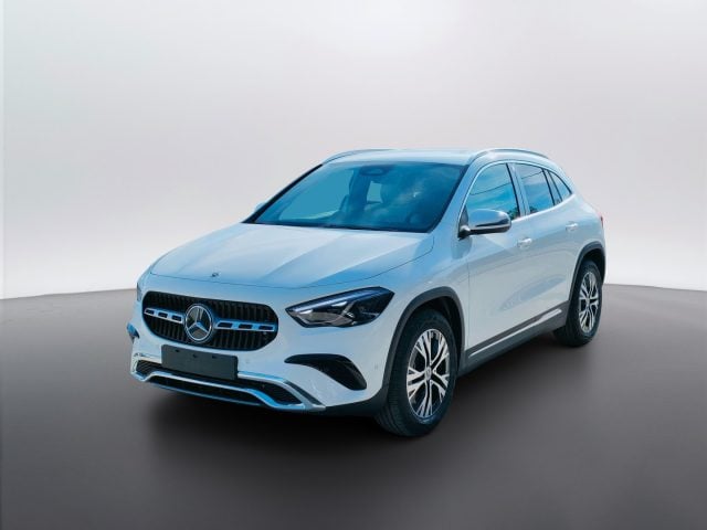 Mercedes-Benz GLA 180, in vendita a Mosciano Sant Angelo (TE)