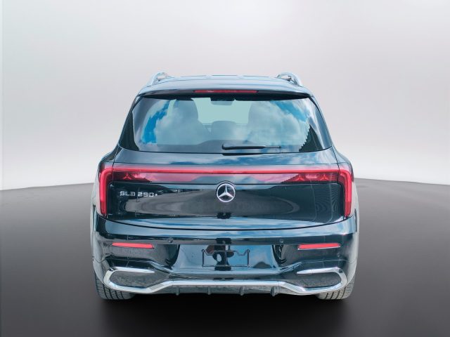 Mercedes-Benz GLB 250 + con tecnologia EQ - foto 4 di 4