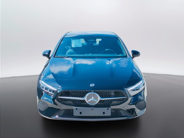 Mercedes-Benz A 180 d Automatic - foto 2 di 4