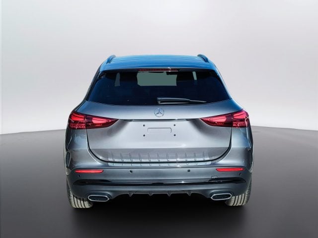 Mercedes-Benz GLA 180 - foto 4 di 4