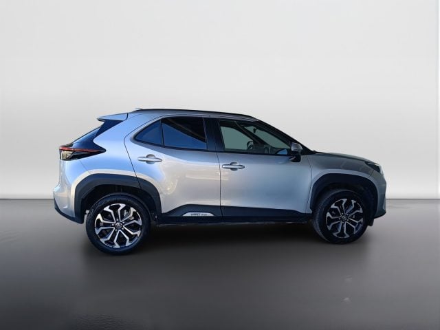 Toyota Yaris Cross - MC '24 - foto 3 di 4