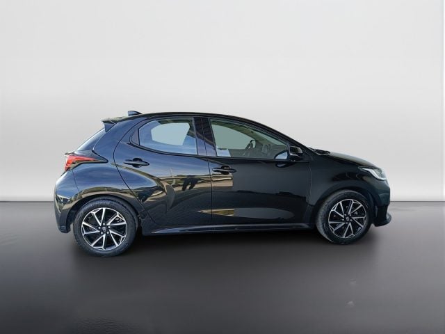 Toyota Yaris - MY'22 - foto 3 di 4