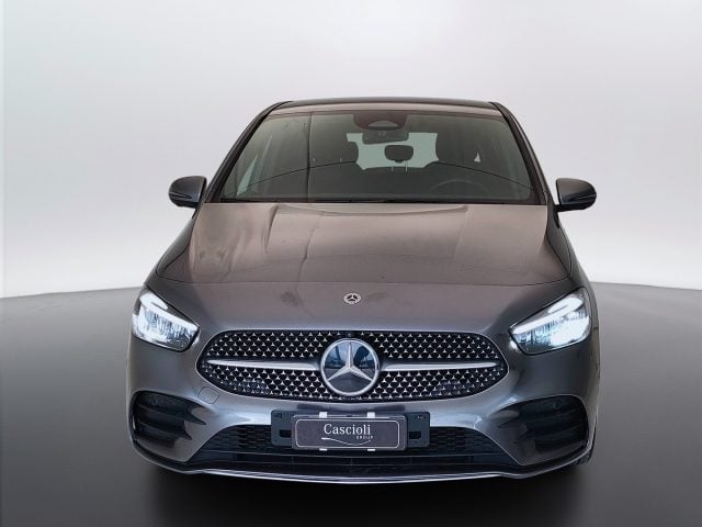 Mercedes-Benz CLA sse B - W247 2023 - B 180 d AMG Line Advanced Plus - foto 2 di 4
