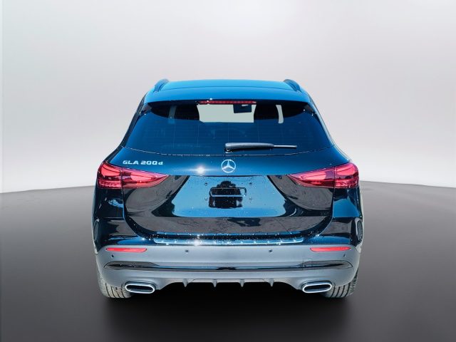 Mercedes-Benz GLA 200 d - foto 4 di 4