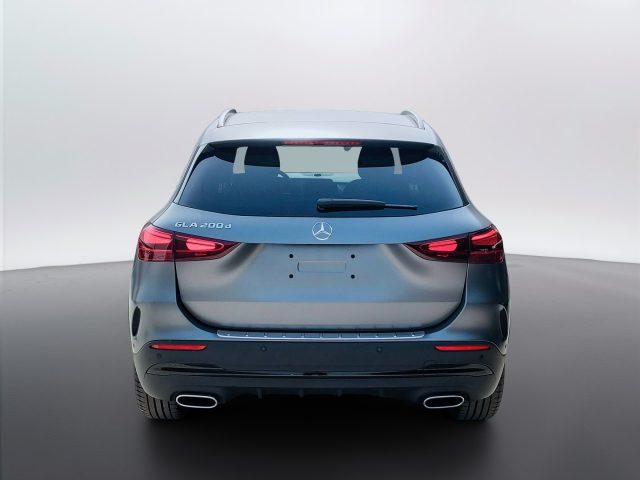 Mercedes-Benz GLA 200 d - foto 4 di 4