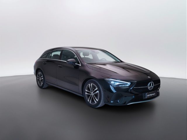 Mercedes-Benz CLA Sh.Brake - X118 2023 - Shooting Brake 180 d Adva - foto 3 di 4