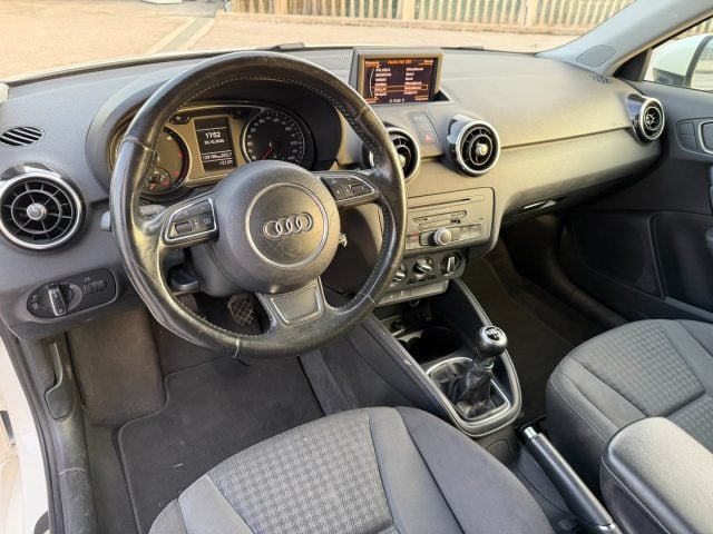 Audi A1 1.6 TDI 105 CV Ambition - foto 4 di 4