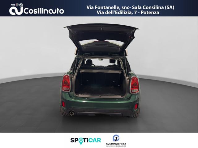 MINI Countryman 1.5 Business Hybrid ALL4 Automatica, del 2019, 120.967 km, in vendita a Sala Consilina (SA)