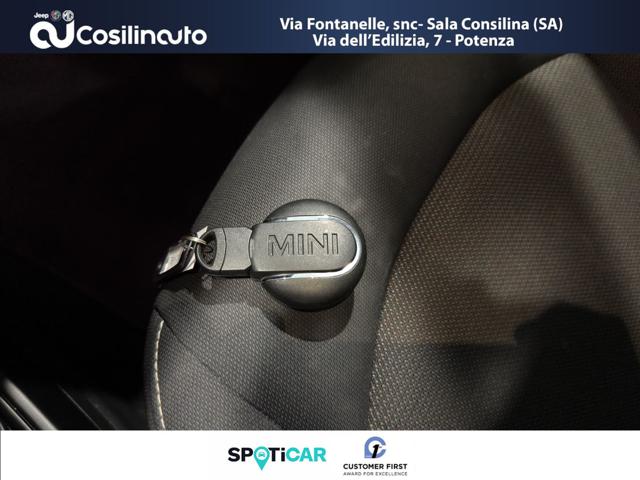 MINI Countryman 1.5 Business Hybrid ALL4 Automatica, del 2019, 120.967 km, in vendita a Sala Consilina (SA)