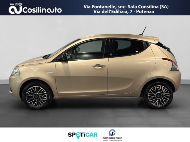 Lancia Ypsilon 1.0 FireFly 5 porte S&S Hybrid Gold + - foto 3 di 4
