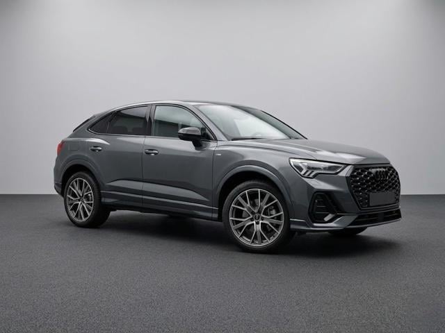 Audi Q3 SPB 45 TFSI quattro S tronic S line +20"+TETTO, del 2024, 16.000 km, in vendita a Castello Di Godego (TV)