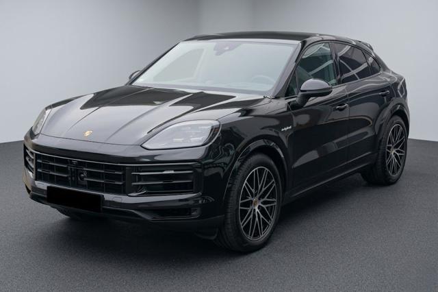 Porsche Cayenne Coupé 3.0 V6 E-Hybrid +ACC+22" usato a CASTELLO DI GODEGO