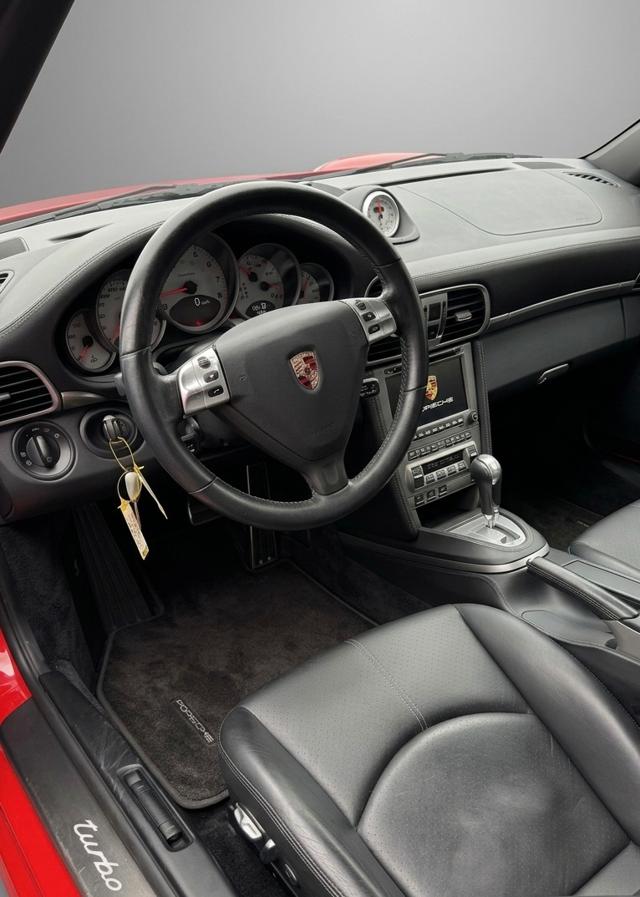 Porsche 997 911 Turbo Coupé - foto 3 di 4