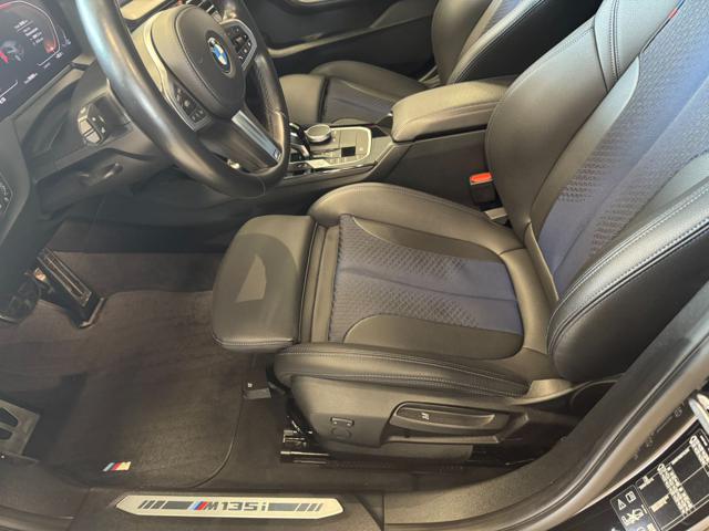 BMW M135 i xDrive +HUD - foto 3 di 4