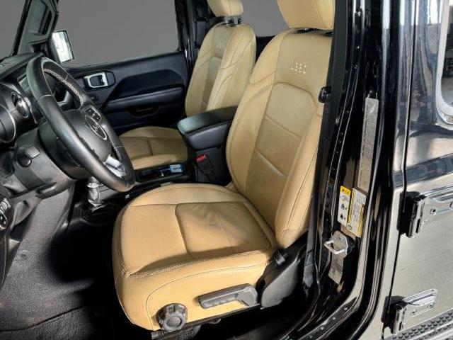 Jeep Wrangler Unlimited 2.2 Mjt II Sahara Overland - foto 3 di 4