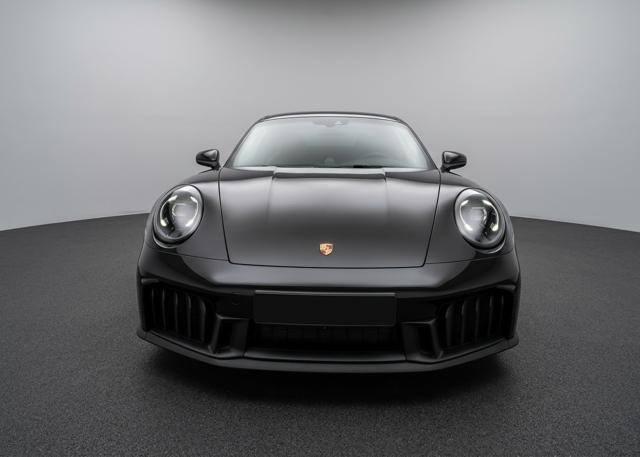 Porsche 992 911 Targa 4 GTS - foto 2 di 4