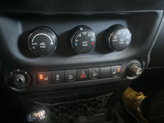 Jeep Wrangler 2.8 CRD DPF Sahara Auto - foto 4 di 4