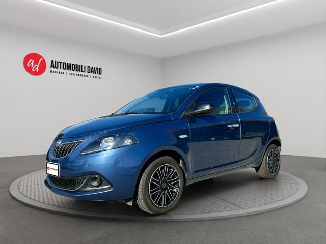 Lancia Ypsilon 1.0 FireFly 5 porte S&S Hybrid Silver Plus - foto 2 di 4