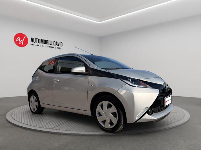 Toyota Aygo 1.0 VVT-i 69 CV 5 porte x-cite TSS - foto 2 di 4