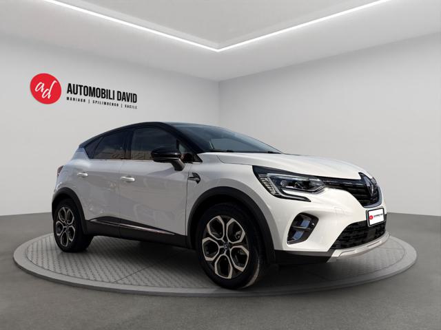 Renault Captur Plug-in Hybrid E-Tech 160 CV Techno - foto 2 di 4
