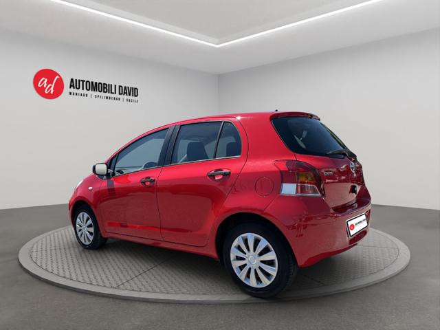 Toyota Yaris 1.0 5 porte - foto 3 di 4