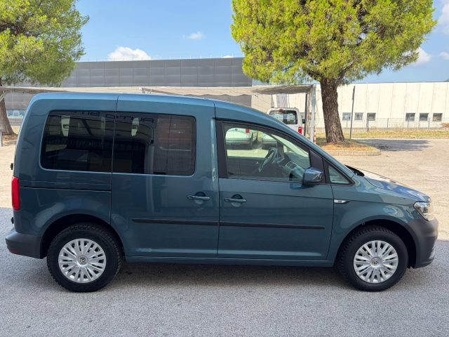 Volkswagen Caddy 1.4 TGI DSG Life 5 posti - foto 4 di 4