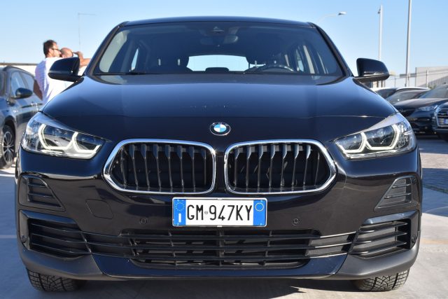 BMW X2 sDrive18i *FULL LED* - foto 4 di 4
