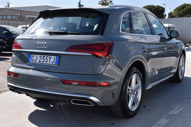Audi Q5 35 TDI S tronic S line - foto 4 di 4