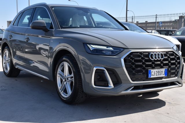 Audi Q5 35 TDI S tronic S line - foto 3 di 4