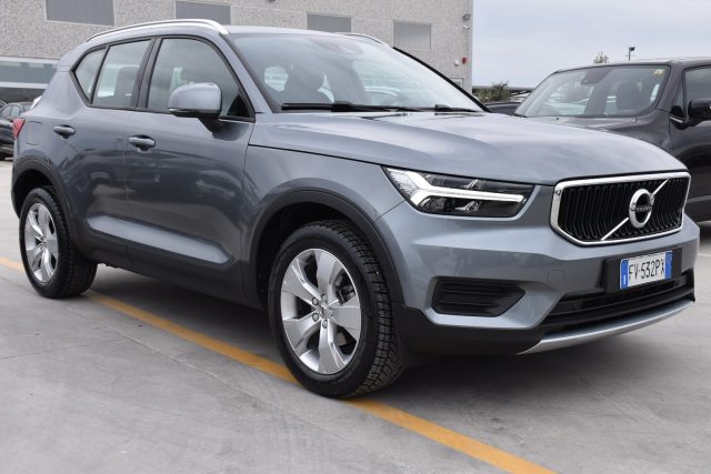 Volvo XC40 D3 Geartronic Momentum - foto 3 di 18