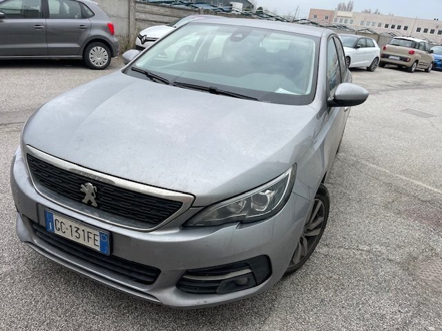 Peugeot 308 BlueHDi 100 S&S Business *NAVIGATORE* usato a SAN VITO DEI NORMANNI