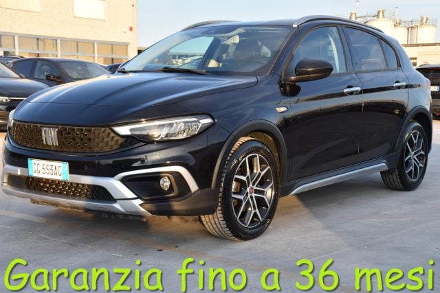 Fiat Tipo 1.6 Mjt S&S 5 porte Cross, del 2021, 46.646 km, in vendita a San Vito Dei Normanni (BR)