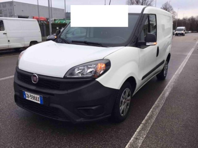 Fiat Doblo Dobl� 1.6 MJT 105CV S&S PC-TN Cargo Lounge usato a SAN VITO DEI NORMANNI