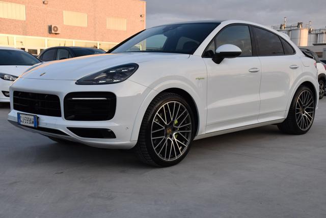 Porsche Cayenne Coup� 3.0 E-Hybrid Platinum Edition *schermi,full* usato a SAN VITO DEI NORMANNI