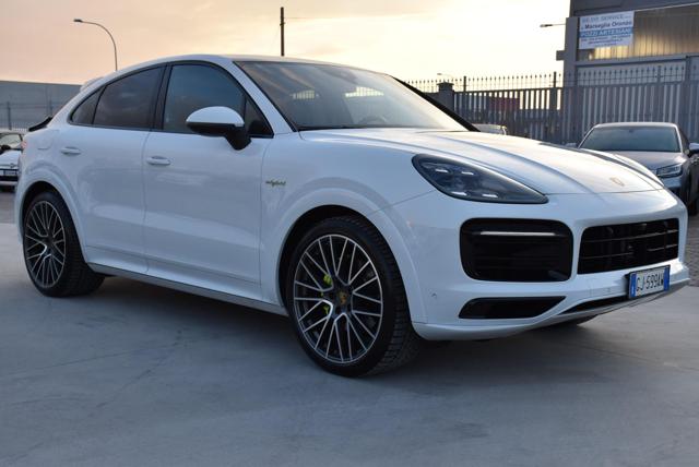 Porsche Cayenne Coup� 3.0 E-Hybrid Platinum Edition *schermi,full* - foto 3 di 4