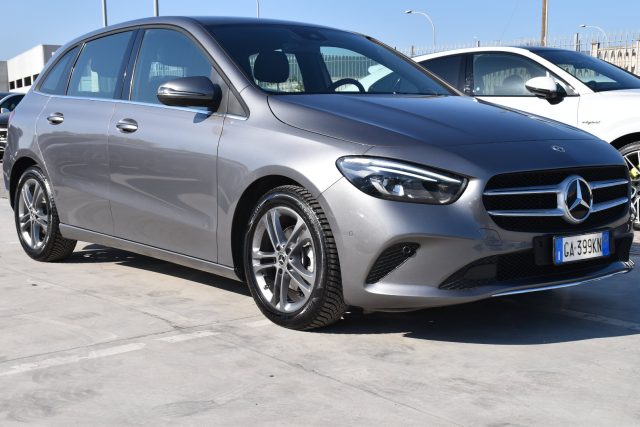 Mercedes-Benz B 180 d Business Extra *NAVIGATORE* - foto 3 di 4
