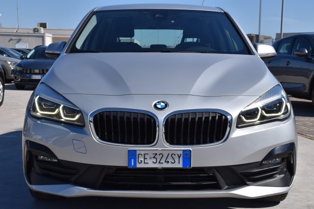 BMW 216 d Active Tourer Business *Led, Navigatore* - foto 2 di 4