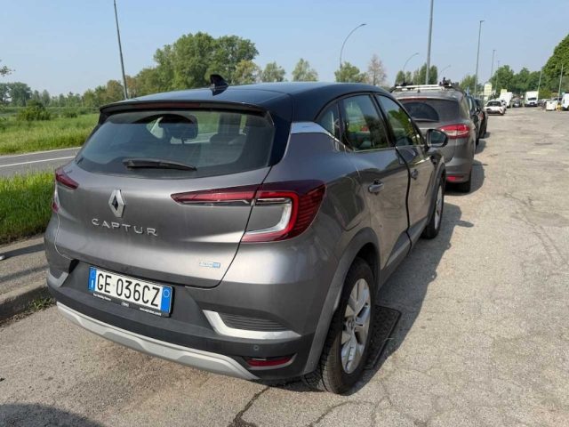Renault Captur Plug-in Hybrid E-Tech 160 CV Intens - foto 3 di 4