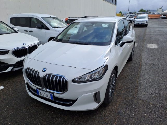 BMW 218 d Active Tourer Luxury - foto 1 di 4