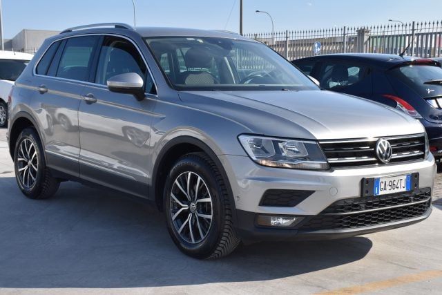 Volkswagen Tiguan 2.0 TDI SCR DSG Business BMT *NAVIGATORE* - foto 3 di 4