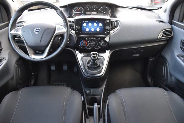 Lancia Ypsilon 1.0 FireFly 5 porte S&S Hybrid Gold - foto 4 di 4
