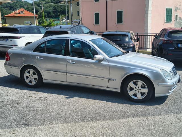 Mercedes-Benz E 280 CDI V6 Avantgarde Unicoproprietario - Tagliandato - foto 4 di 31