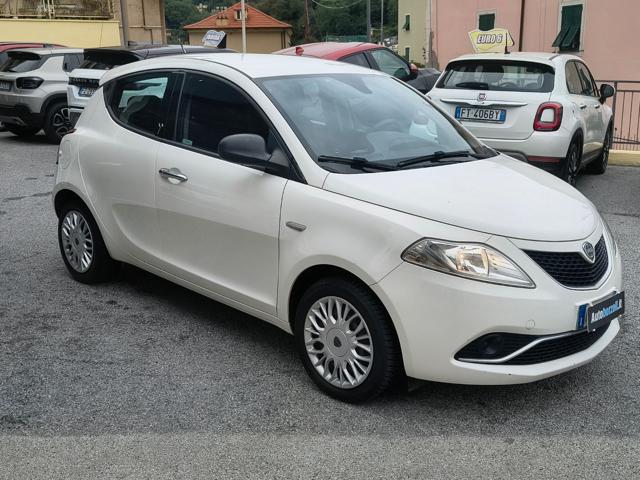 Lancia Ypsilon 1.2 69 CV 5 porte Silver - Unicoproprietario - foto 3 di 4